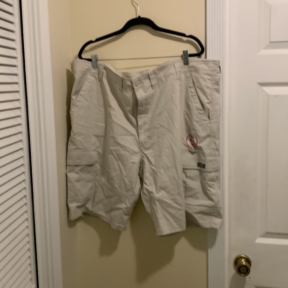 Wrangler shorts - Picture 2 of 5